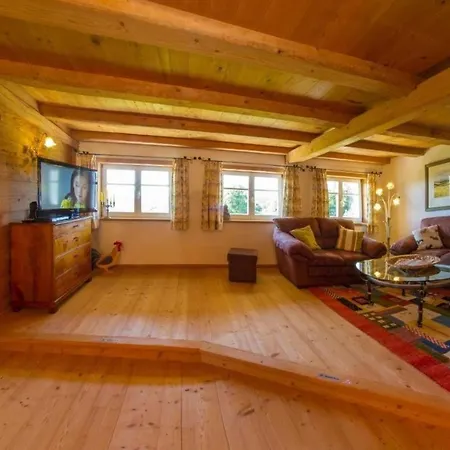 Hébergement de vacances 5-sterne-bauernhaus Mit Verwohnprogramm Auf 1000 M, Panoramalage, Gr Sonnenterrasse Ausgezeichnet *